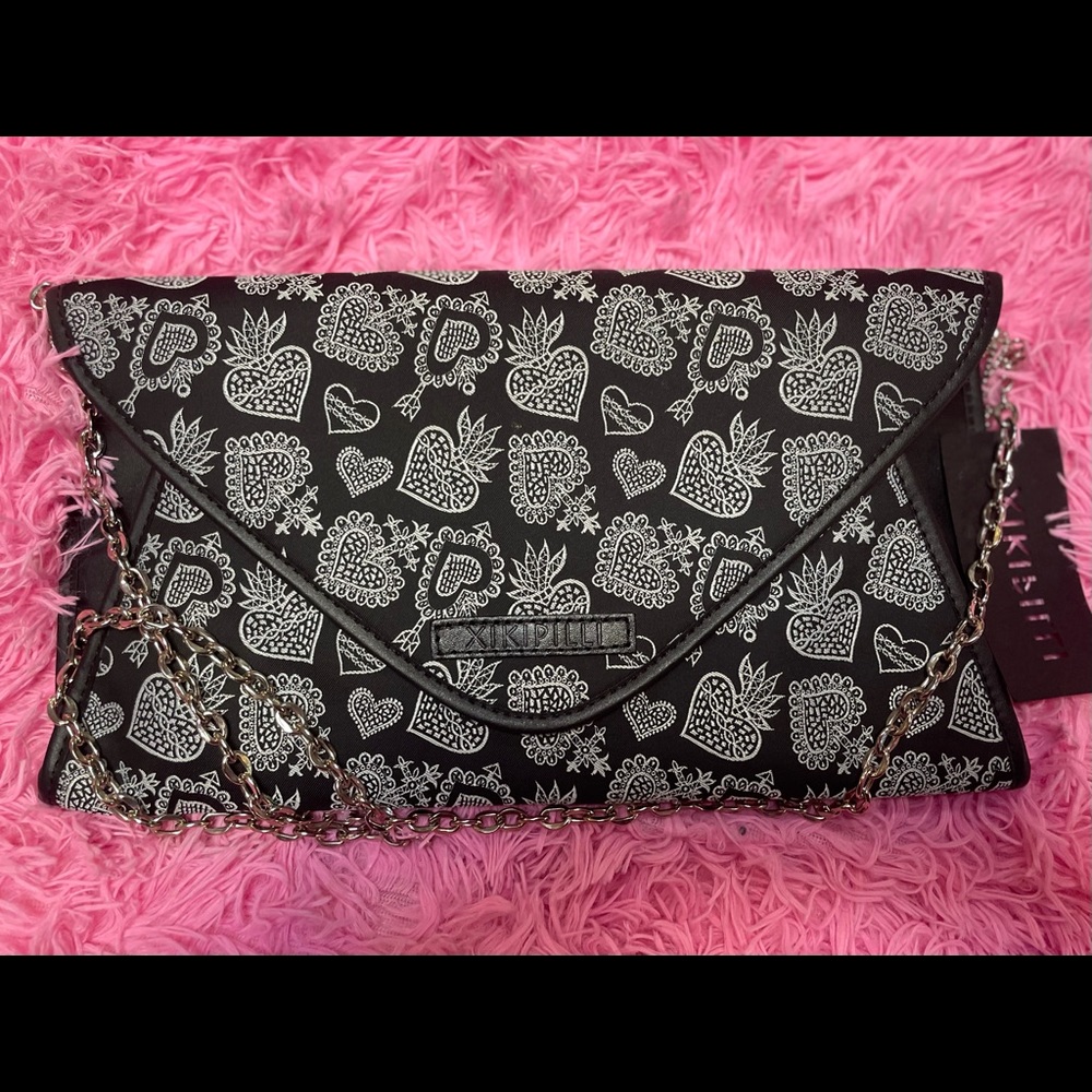 {Xikipilli} Rare Sacred Heart Chain Strap Purse